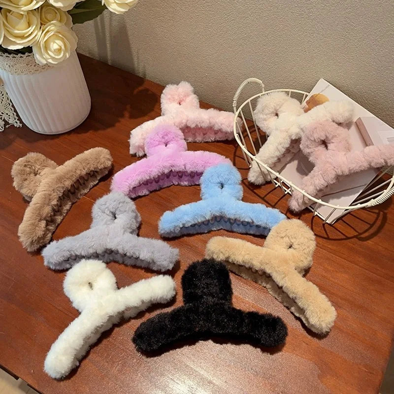Autumn and Winter Plush Claw for Women Elegant Acrylic Crab Barrette Hairpin Girl-Hair Accessories Furry Headwear Hair Claw Clip