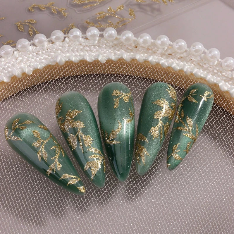 3D Hellgoldene Glitzer Blatt Nail Art Aufkleber Glänzender Glitzer Blätter Design selbstklebende Nail Art Dekorationen für DIY