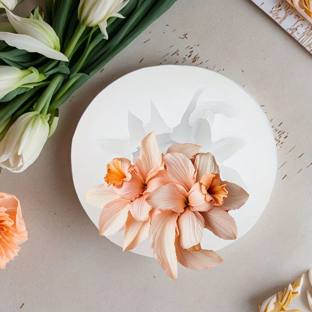 1 Piece 3D Elegant Rose Silicone Mold - Reusable Flexible Mold for Candles, Resin Art, Handmade Soap and Clay Making, Delicate Petal Design, Home Decoration, Valentine's Day Gift, Floral Shapes, Special Gift for Craft Enthusi