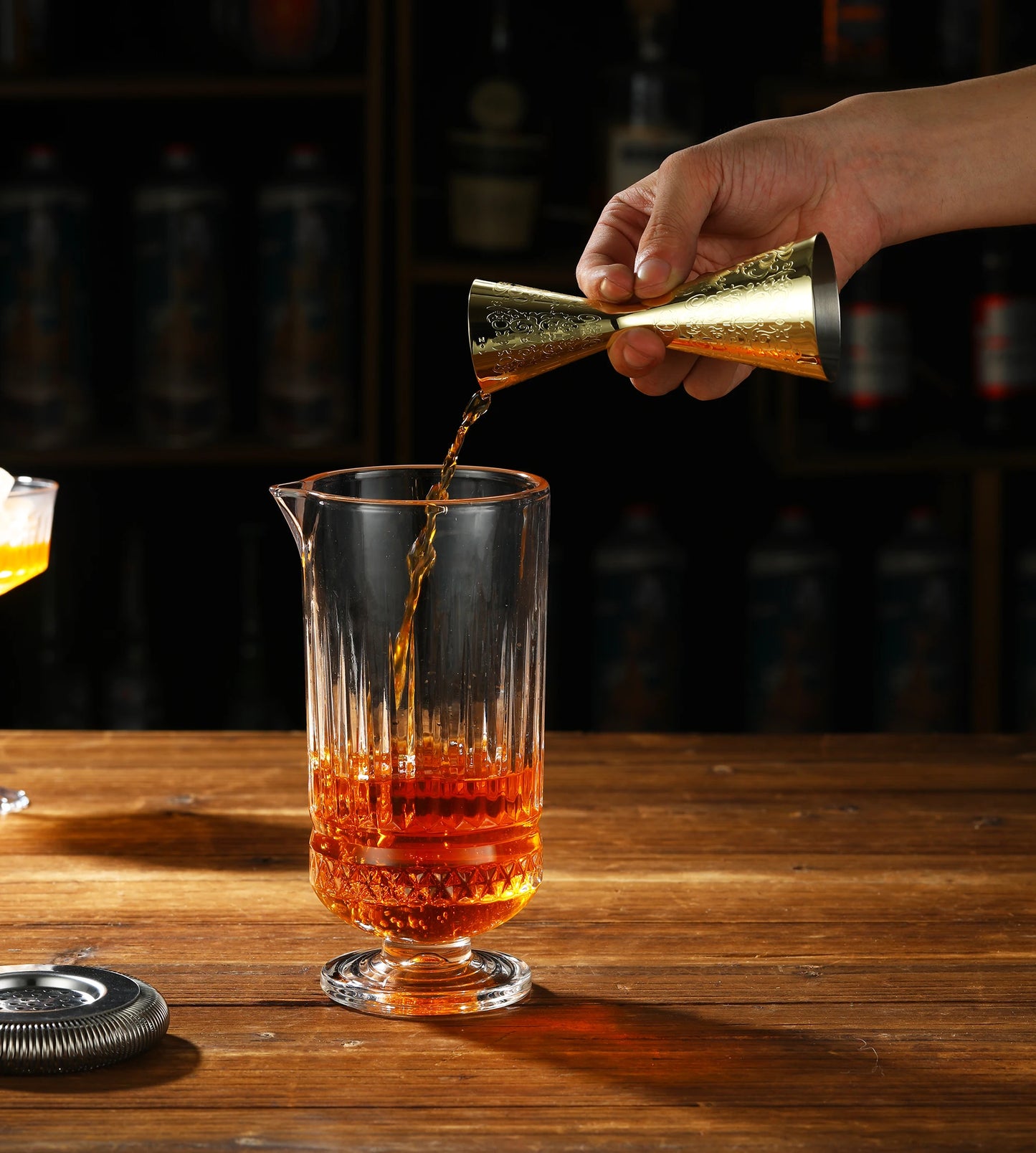 Integrated-Style Jigger Double Cocktail Jigger Bar Measure with Etched Pattern Bar Tools