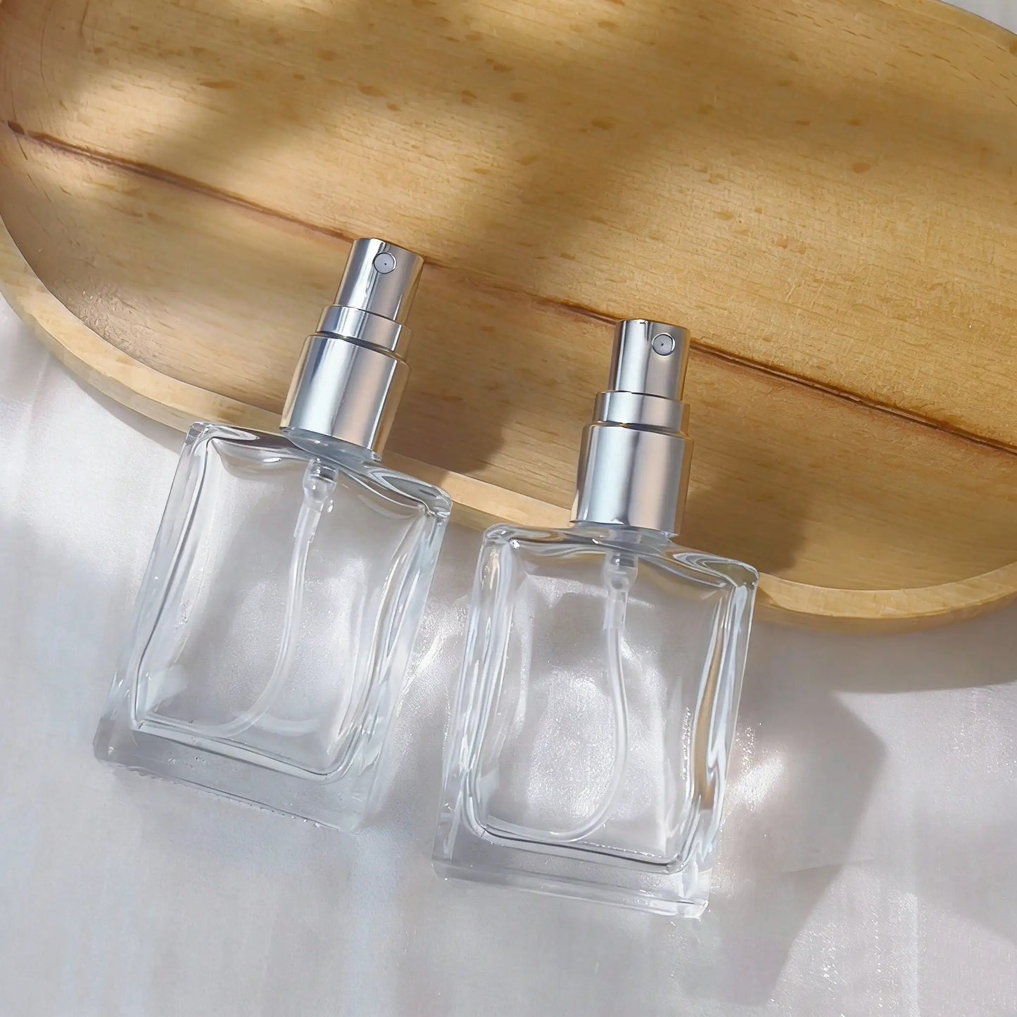 15ml Flat Square Refillable Perfume Cosmetic Water Spray Bottle, Portable Sample Skincare Water Beauty Empty Bottle, Transparent