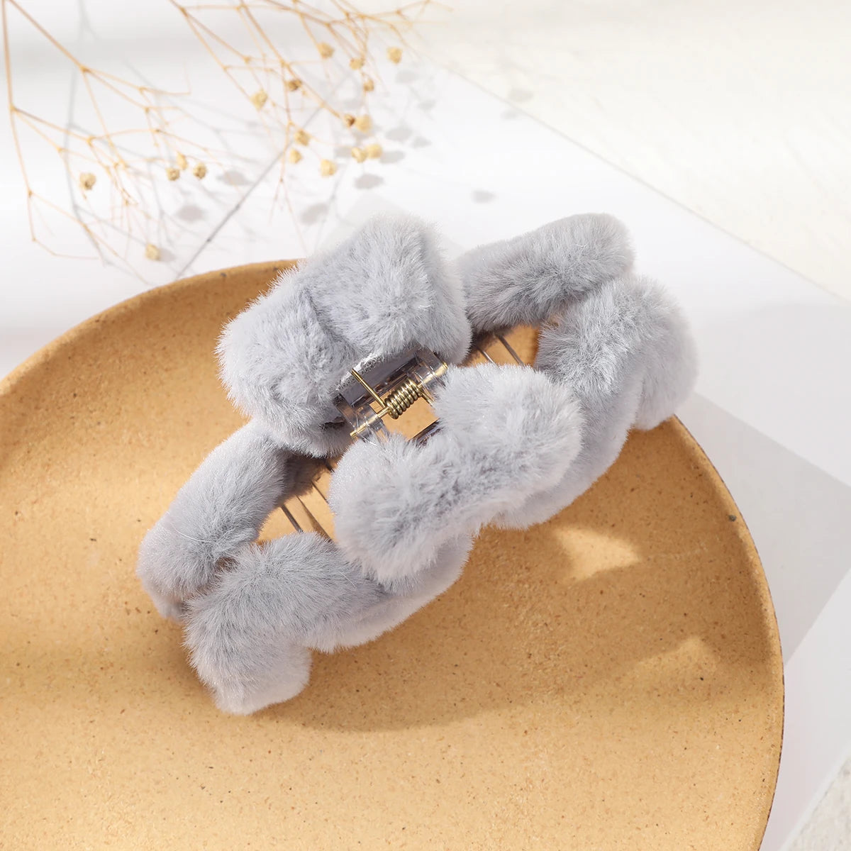 AWAYTR Winter Plush Hair Claw Elegant Acrylic Hairpins Faux Fur Hair Clip Barrette Crab Headwear for Women Girls Hair Accessorie