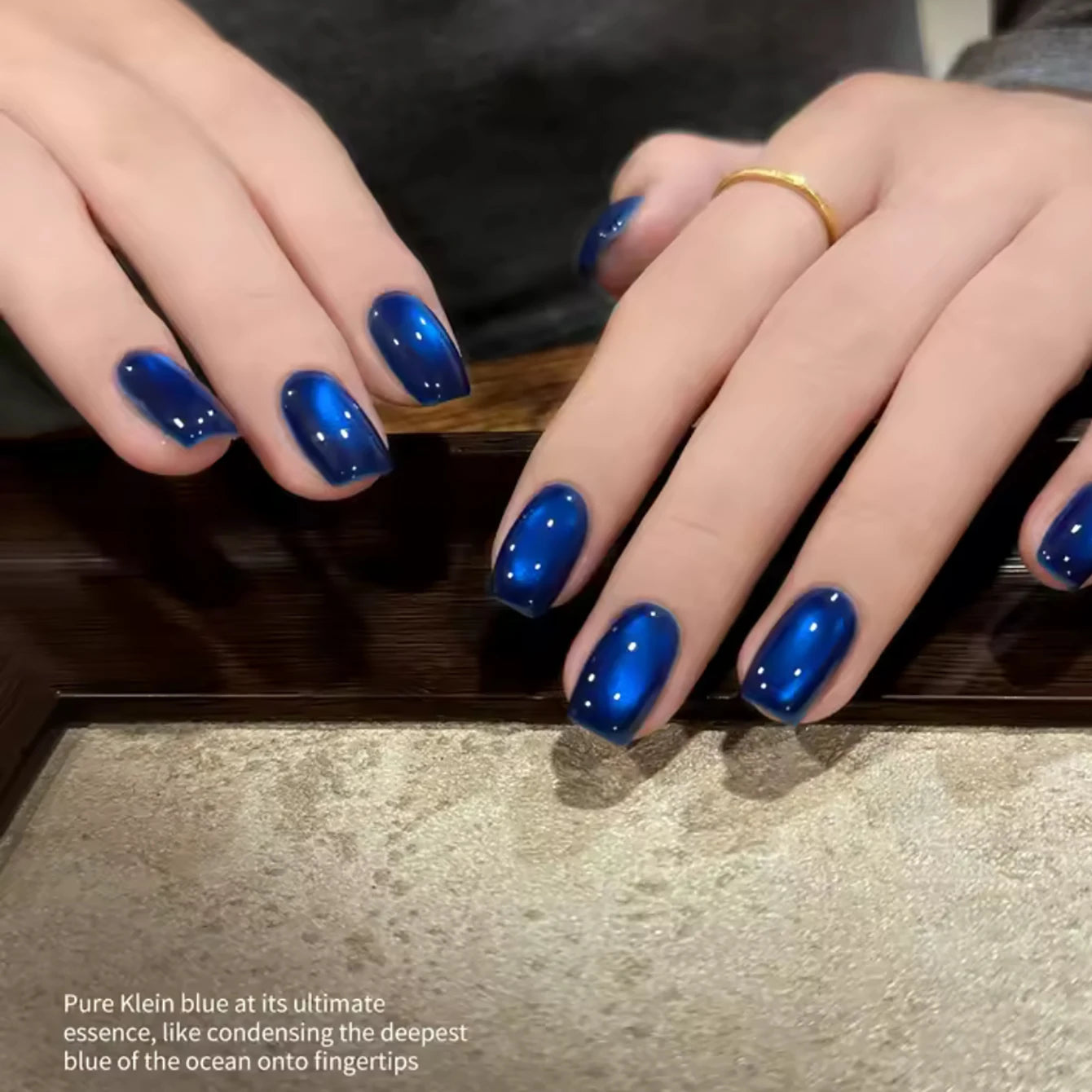 MIANEL 2026 Blue Moon Cat Eye Nail Gel Vibrant Sparkling Blue Glass Bead Effect Skin-Flattering Trendy Cat Eye Nail Art Manicure