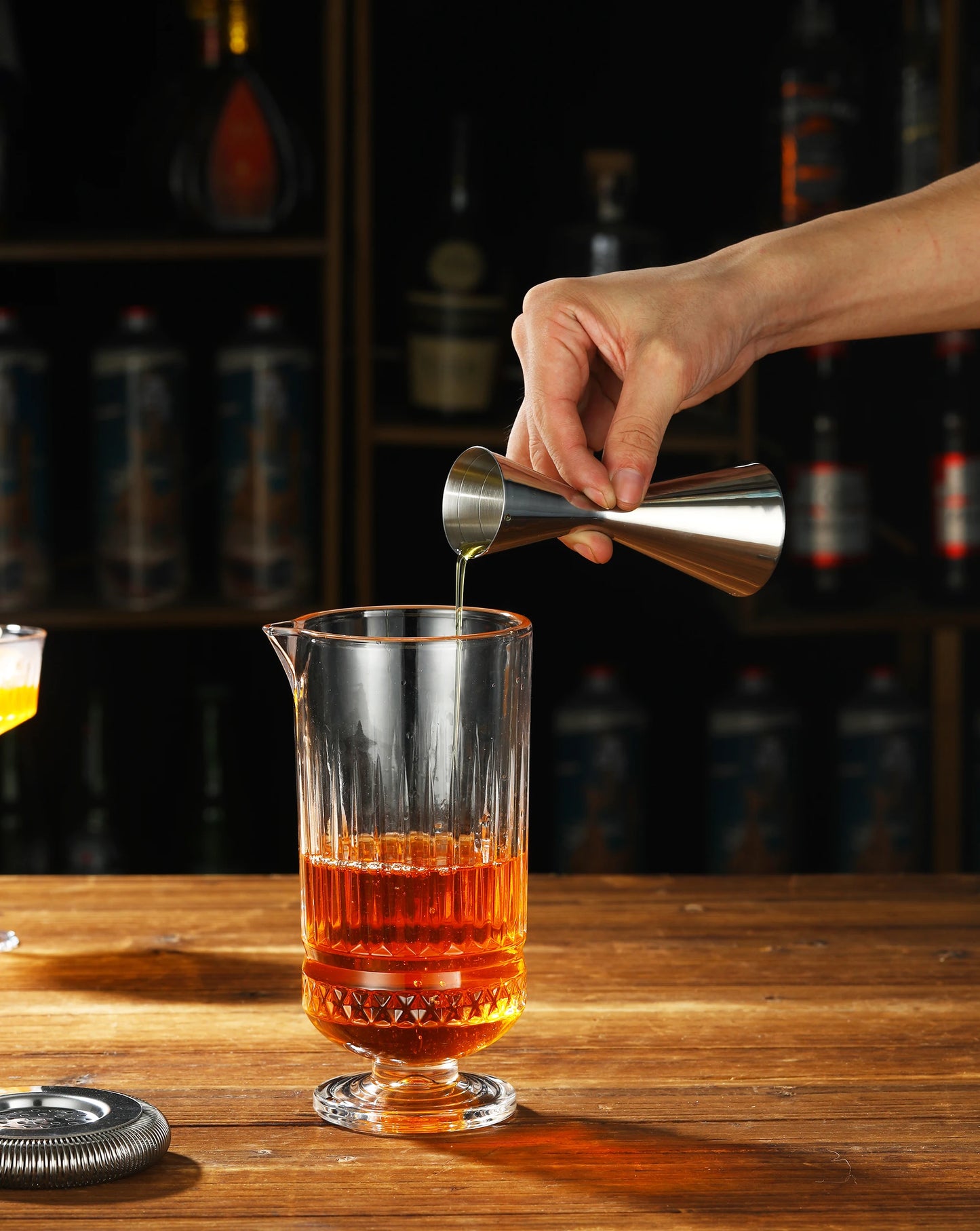 Integrated-Style Jigger Double Cocktail Jigger Bar Measure with Etched Pattern Bar Tools