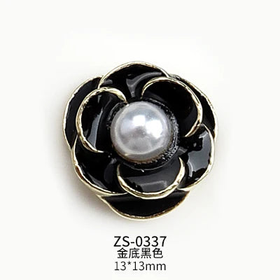 10PCS Glossy White Black Dimaonds Pearls Gold Edge Camellia Rose Flowers Metal Nail Art Rhinestones Jewelry Manicure Decorations