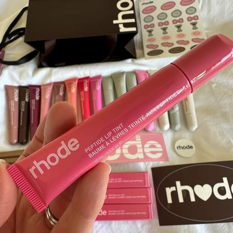 Brand Summer Lip Moisturizer Lip Balm Smoothing Lipstick Lines Lasting Nourishing Women Daily Care Makeup Gloss Care Makeup Girl