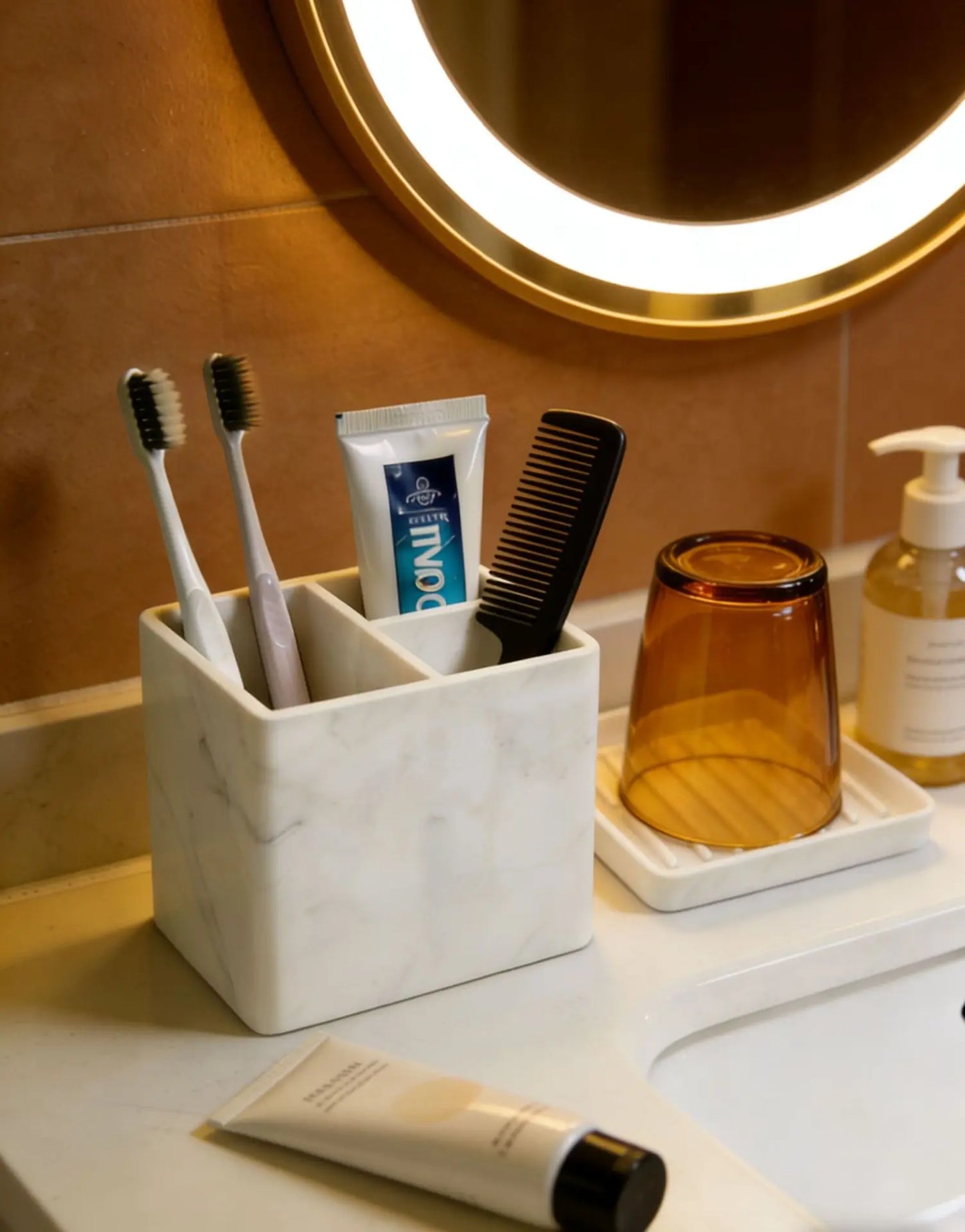 Multifunctional Desktop Storage Toothbrush Storage Box Toiletries Storage Tray Silicone Bathroom Toothbrush Holder Makeup Brush