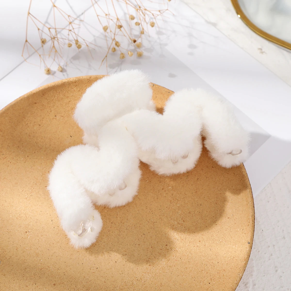 AWAYTR Winter Plush Hair Claw Elegant Acrylic Hairpins Faux Fur Hair Clip Barrette Crab Headwear for Women Girls Hair Accessorie