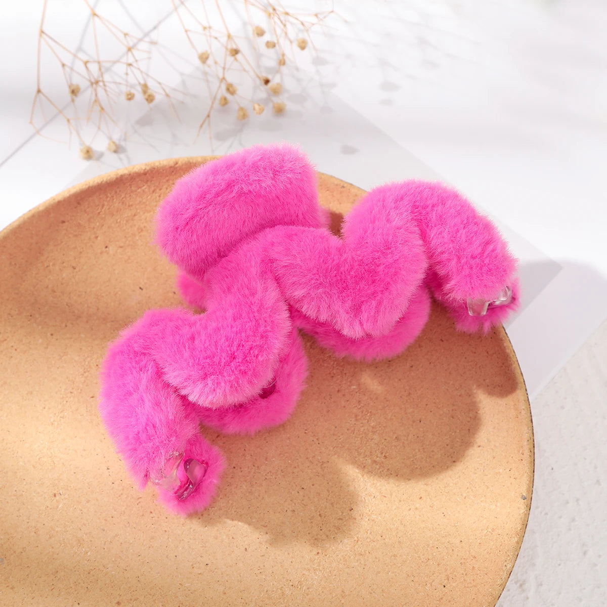 AWAYTR Winter Plush Hair Claw Elegant Acrylic Hairpins Faux Fur Hair Clip Barrette Crab Headwear for Women Girls Hair Accessorie