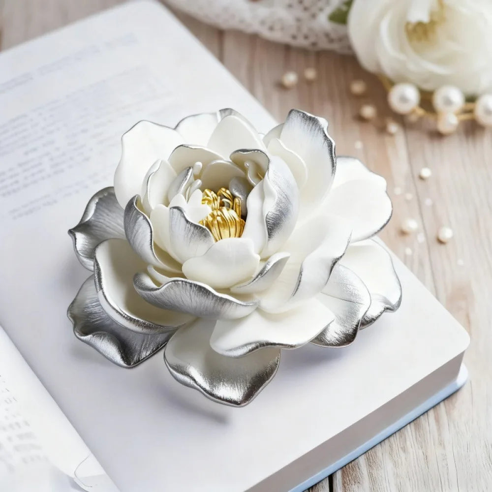 1 Piece 3D Elegant Rose Silicone Mold - Reusable Flexible Mold for Candles, Resin Art, Handmade Soap and Clay Making, Delicate Petal Design, Home Decoration, Valentine's Day Gift, Floral Shapes, Special Gift for Craft Enthusi