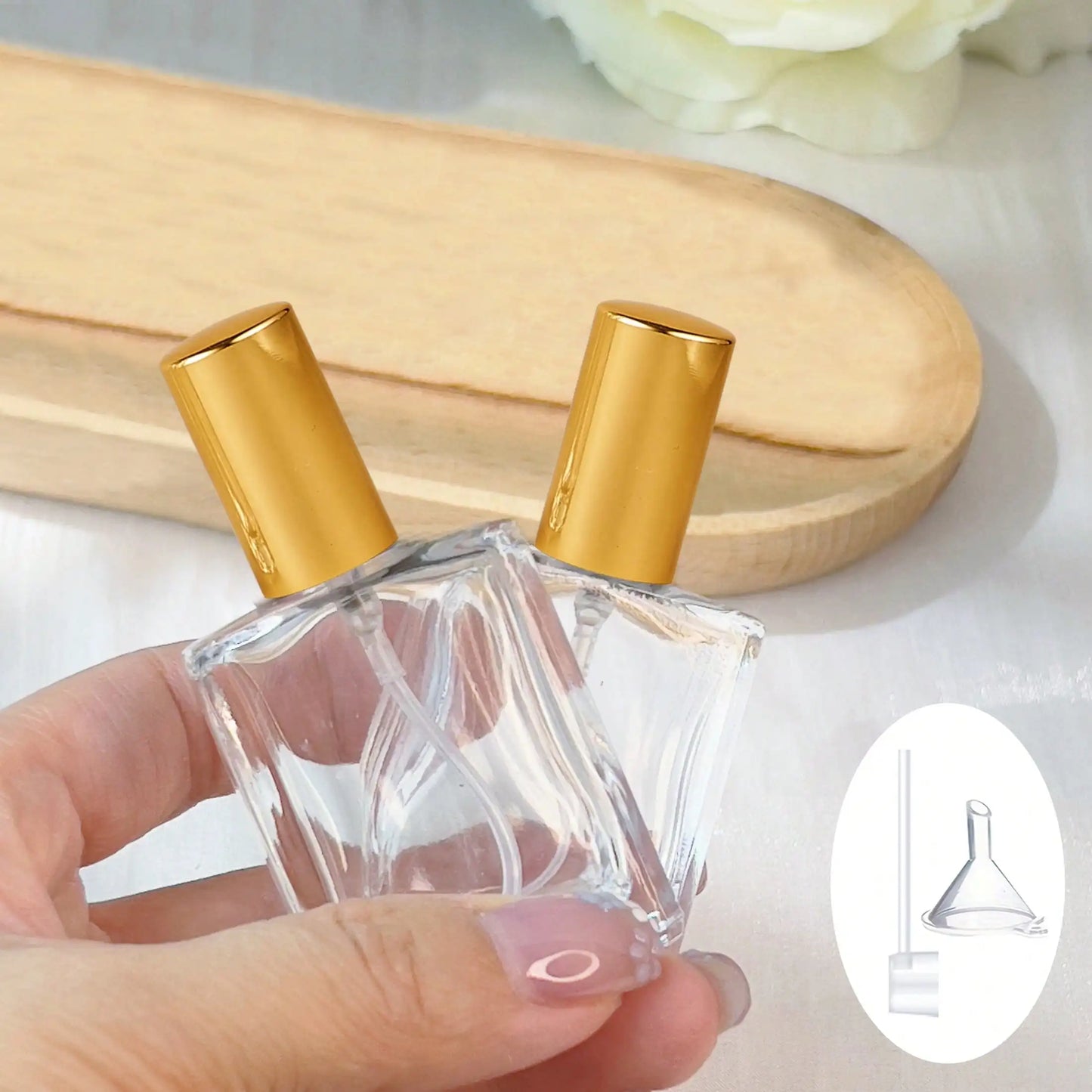 15ml Flat Square Refillable Perfume Cosmetic Water Spray Bottle, Portable Sample Skincare Water Beauty Empty Bottle, Transparent